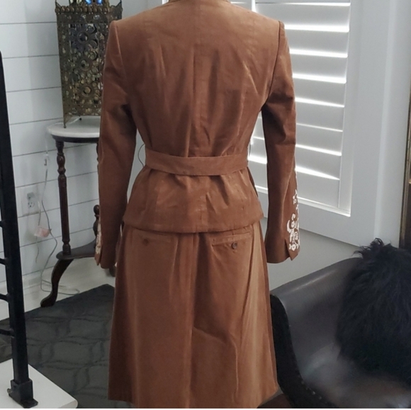 Madison Studio 2 Piece Embroidered Trim Skirt Set - Picture 5 of 13